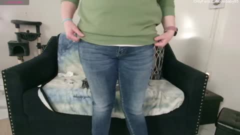 Snapshot of jjjust4fun1985 chatting on 12/28/24, 12:47 Nicole Allen online show from 12/28/24, 12:47