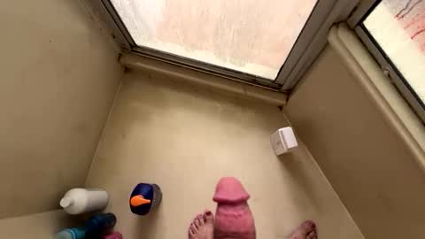 jm69044 online show from 12/18/25, 02:23