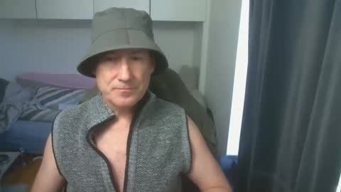 jman2025839798 online show from 03/06/26, 11:39