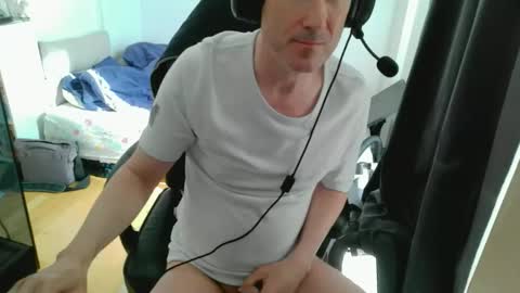 jman2025839798 online show from 04/30/26, 07:14