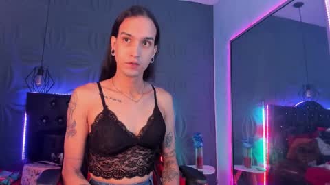 Joa Isaza     online show from 12/26/24, 06:52