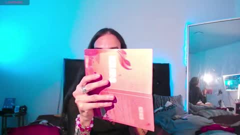 Joa Isaza     online show from 02/18/26, 09:49