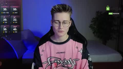 Snapshot of joan_night chatting on 10/12/25, 07:02 J online show from 10/12/25, 07:02