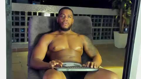 Snapshot of joan_saenz chatting on 12/25/24, 02:35 JOAN SAENZ online show from 12/25/24, 02:35