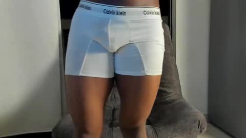 Snapshot of joan_saenz chatting on 01/04/25, 12:37 JOAN SAENZ online show from 01/04/25, 12:37