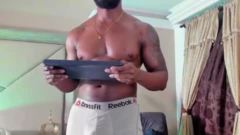 Snapshot of joan_saenz chatting on 02/17/25, 12:43 JOAN SAENZ online show from 02/17/25, 12:43