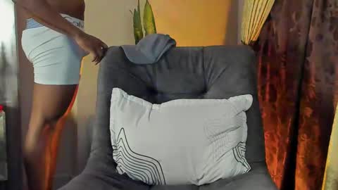 Snapshot of joan_saenz chatting on 03/06/25, 11:03 JOAN SAENZ online show from 03/06/25, 11:03