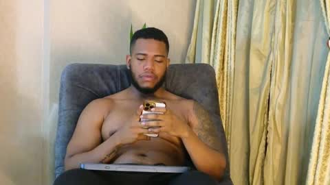 Snapshot of joan_saenz chatting on 09/25/25, 03:32 JOAN SAENZ online show from 09/25/25, 03:32