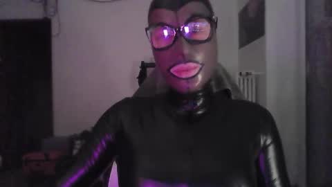 Snapshot of joanesxfree chatting on 10/06/25, 08:06 The sweetest toy online show from 10/06/25, 08:06