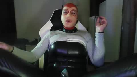 Snapshot of joanesxfree chatting on 11/29/25, 10:35 The sweetest toy online show from 11/29/25, 10:35