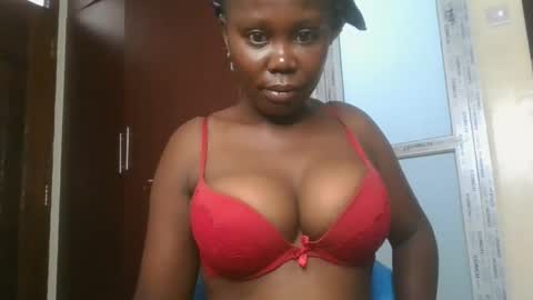 Snapshot of joankein_255 chatting on 11/19/25, 05:51 varl online show from 11/19/25, 05:51