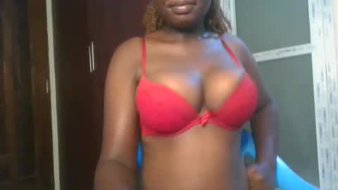 Snapshot of joankein_255 chatting on 11/28/25, 07:05 varl online show from 11/28/25, 07:05