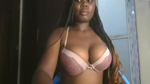 Snapshot of joankein_255 chatting on 12/16/25, 05:29 varl online show from 12/16/25, 05:29