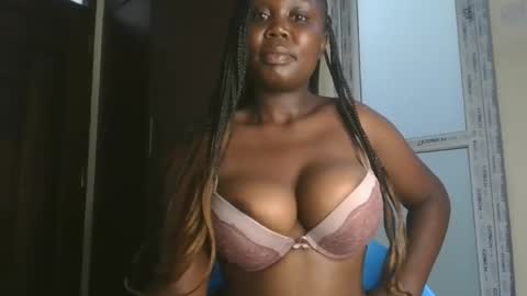 Snapshot of joankein_255 chatting on 12/17/25, 05:46 varl online show from 12/17/25, 05:46