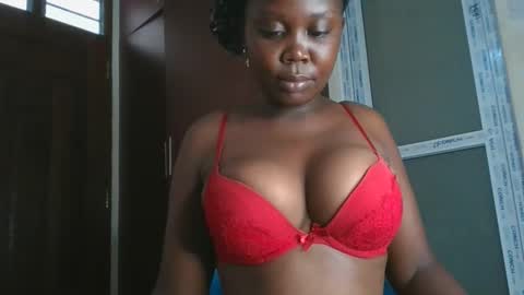 Snapshot of joankein_255 chatting on 12/18/25, 06:08 varl online show from 12/18/25, 06:08