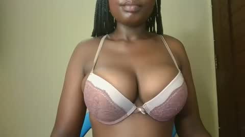Snapshot of joankein_255 chatting on 04/19/26, 08:22 varl online show from 04/19/26, 08:22