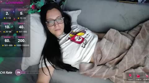 Snapshot of joanna_cw chatting on 12/22/24, 01:44 Jo online show from 12/22/24, 01:44