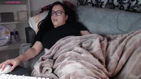 Snapshot of joanna_cw chatting on 03/01/25, 08:53 Jo online show from 03/01/25, 08:53