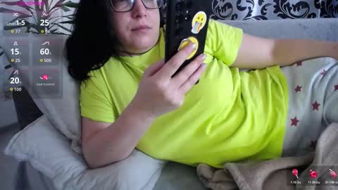 Snapshot of joanna_cw chatting on 11/03/25, 08:26 Jo online show from 11/03/25, 08:26