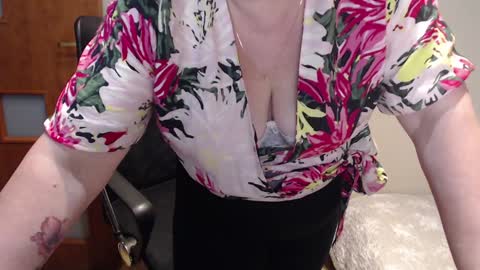 Joanna and Greg online show from 02/03/25, 11:42