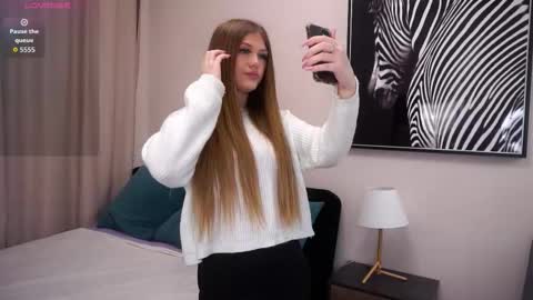 Karyn online show from 12/01/25, 07:02