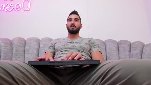 Snapshot of joao_batista_team chatting on 02/25/25, 12:14 JOAO BATISTA online show from 02/25/25, 12:14