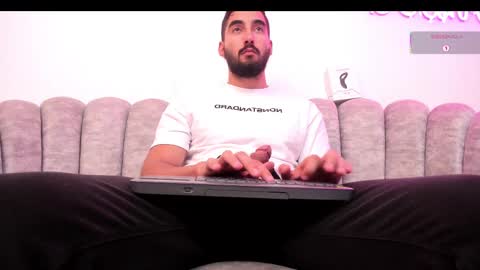 Snapshot of joao_batista_team chatting on 03/01/25, 11:15 JOAO BATISTA online show from 03/01/25, 11:15