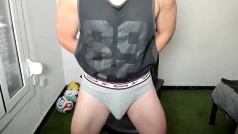 Snapshot of joaquin420_hot chatting on 05/23/26, 08:29 joaquin420_hot online show from 05/23/26, 08:29