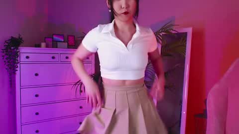 Amina online show from 02/08/25, 12:28