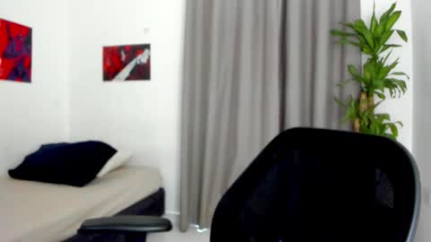 Snapshot of joe23___ chatting on 02/12/26, 04:35 Joe online show from 02/12/26, 04:35