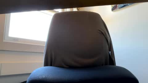 Snapshot of joeblow2525 chatting on 09/19/25, 05:13 joeblow2525 online show from 09/19/25, 05:13