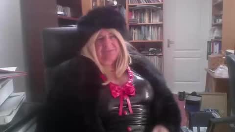 Snapshot of joelatex chatting on 09/11/25, 08:25 Joelatex online show from 09/11/25, 08:25