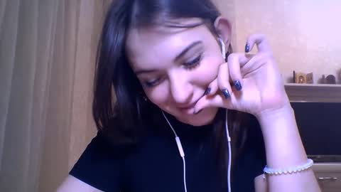 Jennifer online show from 11/11/25, 05:13