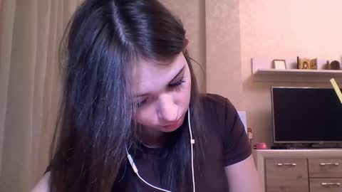 Jennifer online show from 11/13/25, 05:23