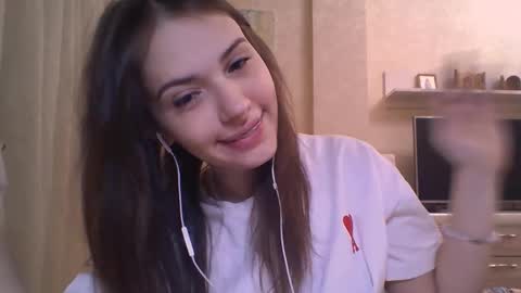 Jennifer online show from 11/23/25, 05:02