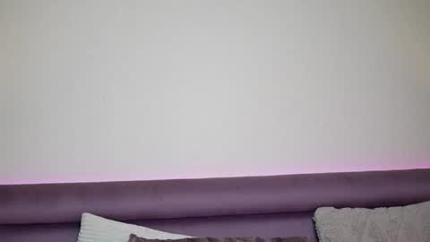  Joelle  online show from 12/17/25, 10:27