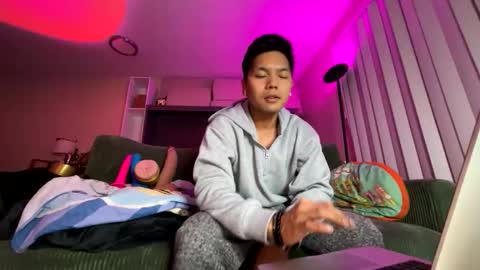 Joey De la Cruz online show from 05/19/26, 07:37