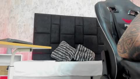     online show from 12/11/24, 07:42