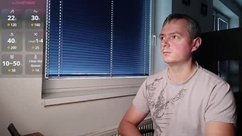 Snapshot of jogger1991 chatting on 12/25/24, 02:13 Jogger1991 online show from 12/25/24, 02:13