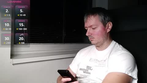 Snapshot of jogger1991 chatting on 02/02/25, 04:43 Jogger1991 online show from 02/02/25, 04:43