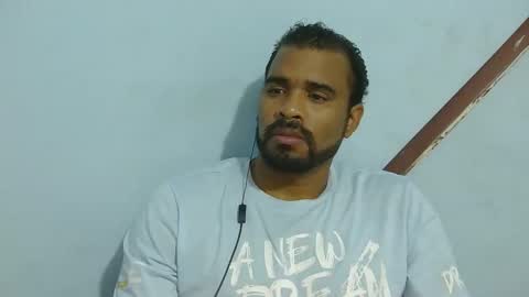 Snapshot of johan2222222222 chatting on 11/04/25, 05:06 johan2222222222 online show from 11/04/25, 05:06