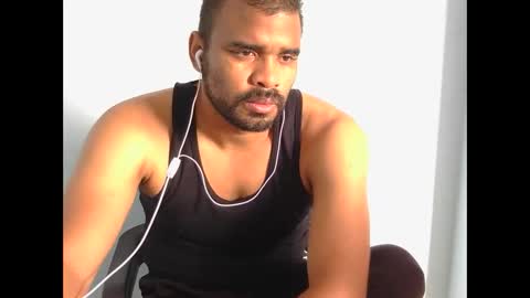 Snapshot of johan2222222222 chatting on 11/27/25, 01:57 johan2222222222 online show from 11/27/25, 01:57