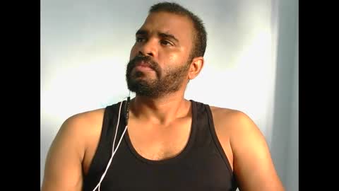 Snapshot of johan2222222222 chatting on 02/05/26, 02:11 johan2222222222 online show from 02/05/26, 02:11