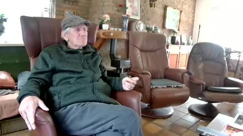 Snapshot of johan7_heet chatting on 12/04/24, 10:24 johan7 heet online show from 12/04/24, 10:24