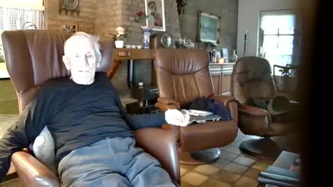 Snapshot of johan7_heet chatting on 12/16/24, 03:00 johan7 heet online show from 12/16/24, 03:00