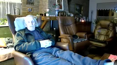 Snapshot of johan7_heet chatting on 12/20/24, 08:55 johan7 heet online show from 12/20/24, 08:55