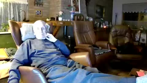 Snapshot of johan7_heet chatting on 12/23/24, 07:52 johan7 heet online show from 12/23/24, 07:52