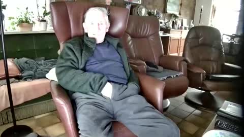 Snapshot of johan7_heet chatting on 01/05/25, 01:47 johan7 heet online show from 01/05/25, 01:47