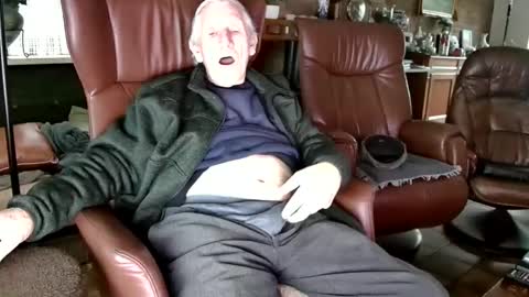 Snapshot of johan7_heet chatting on 01/14/25, 03:36 johan7 heet online show from 01/14/25, 03:36