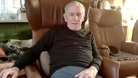 Snapshot of johan7_heet chatting on 02/06/25, 03:31 johan7 heet online show from 02/06/25, 03:31